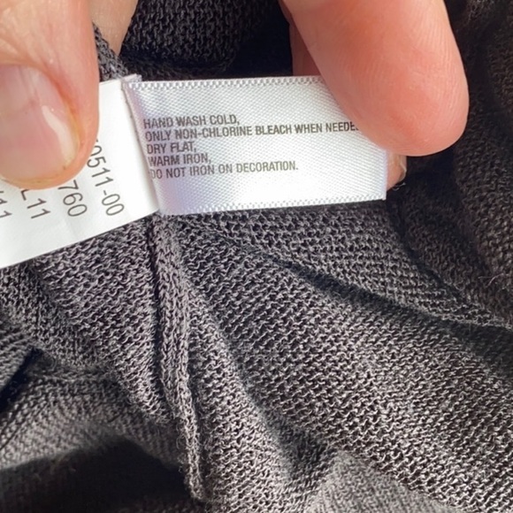 Gap Women’s Brown Light Cardigan EUC | XS - Picture 7 of 7